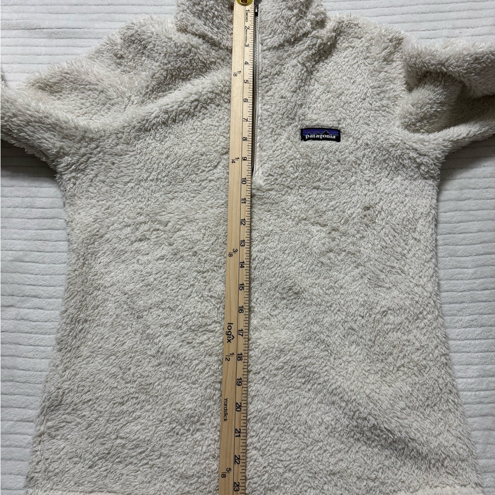 Patagonia Women's Cream Fleece Turtleneck Sweater - Picture 7 of 8